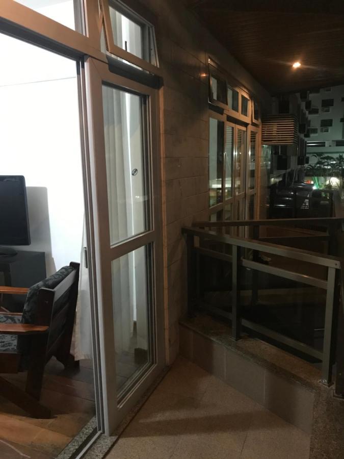 WI-FI, ar cond, elevador, prédio fte à praia, gar. Cabo Frio Esterno foto